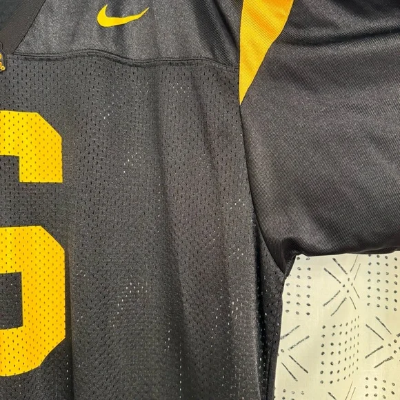 NIKE USC Trojans #6 Jersey - Picture 9 of 14